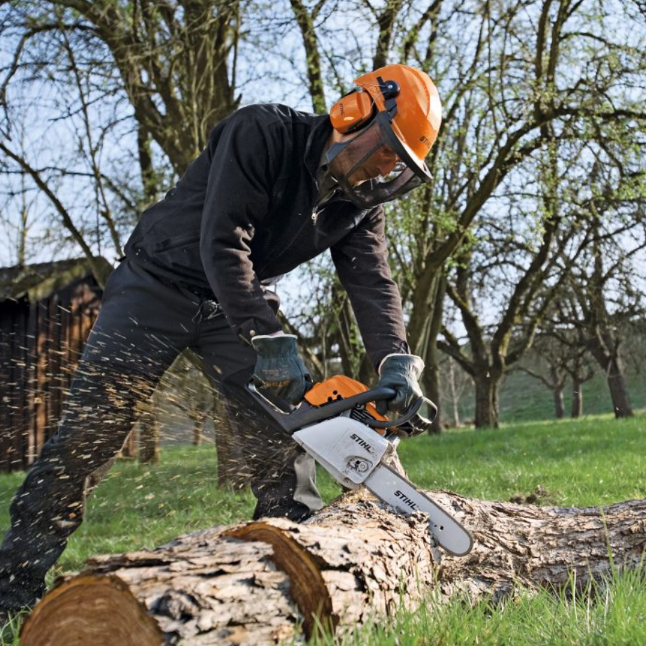 GASOLINE CHAINSAW MS 211